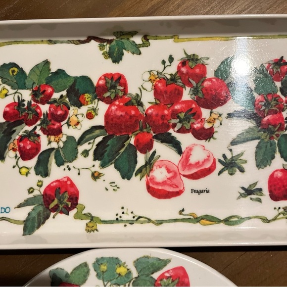 Smeraldo Strawberry Fruit Serving Tray & Plate Melamine Design Imports Italy - Picture 7 of 16